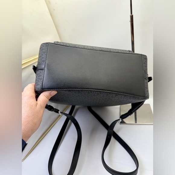Michael Kors Cooper Logo Backpack Black MK Signature‎ - Picture 5 of 12